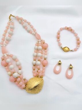 Vintage Crown Trifari Baby Pink Brushed Gold Lucite Jewelry Set Rare